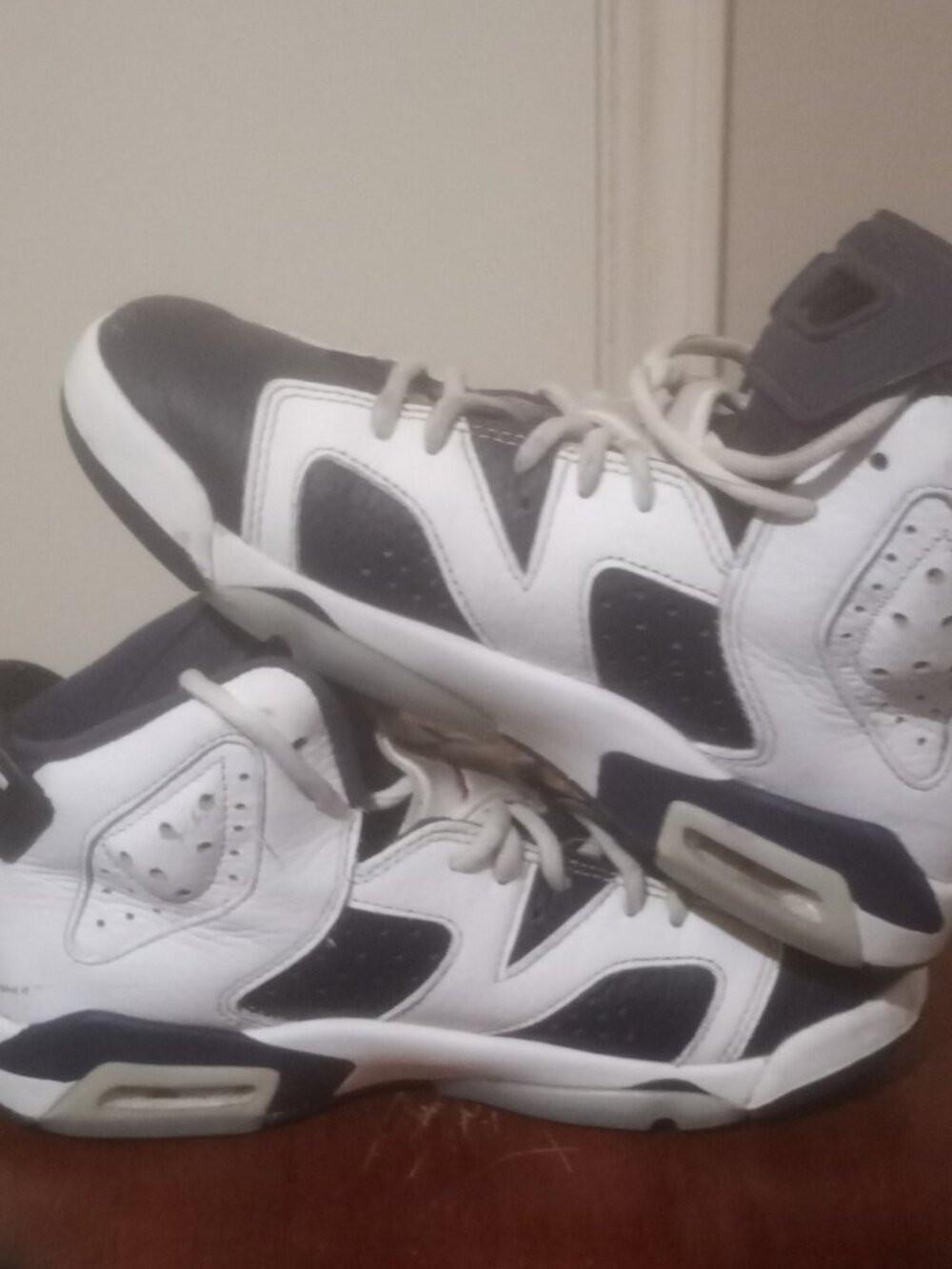 2024 Air Jordan 6 Retro Youth 4.5Y Olympic White/Midnight Navy (GS) 384665-164 - Picture 11 of 13